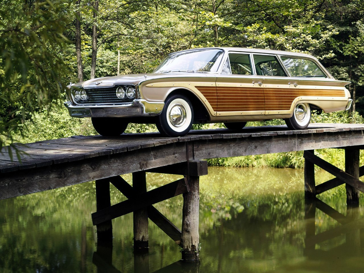 60 Ford Country Squire