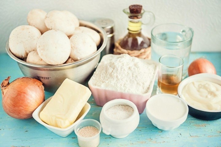 Ингредиенты для приготовления блинов. Ингредиенты для теста. Начинка сахар мука масло. Ужин ингредиенты мука. Яйца молоко сливочное масло.