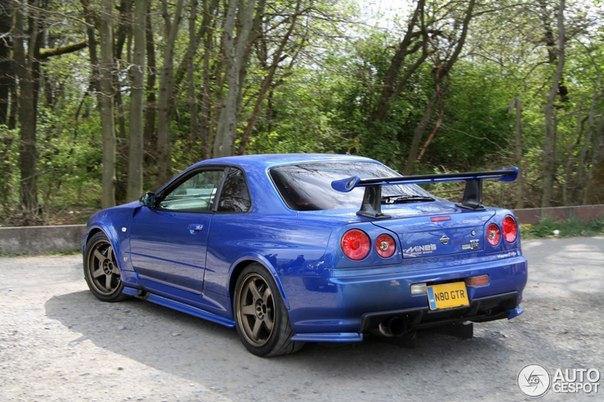 Nissan Skyline R34 GT-R V-Spec II