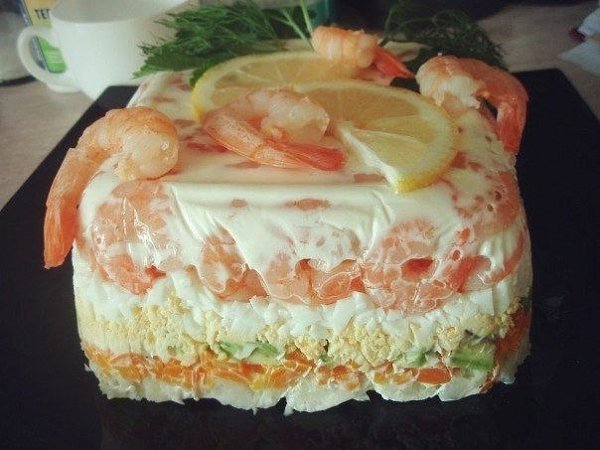 Салат с креветками. Вкусный и сытный салатик для любого праздника. Время приготовления: 30 минут ...