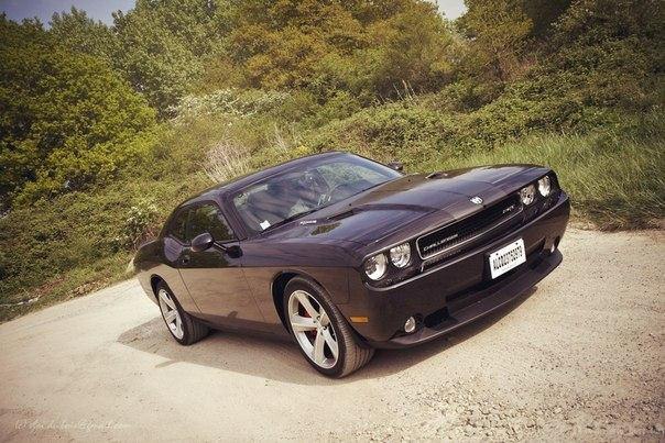 1970 Dodge Challenger R/T vs. 2010 Dodge Challenger SRT8 - 3