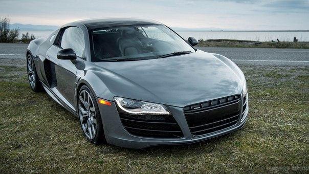 Audi R8 V10