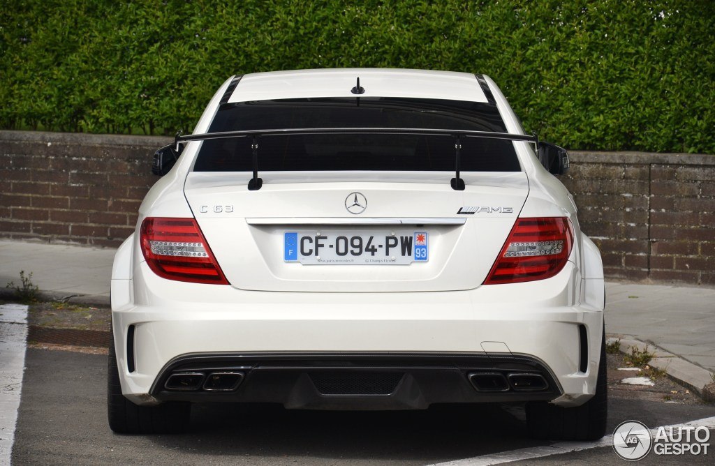 Mercedes-Benz C 63 AMG Coup Black Series - 8