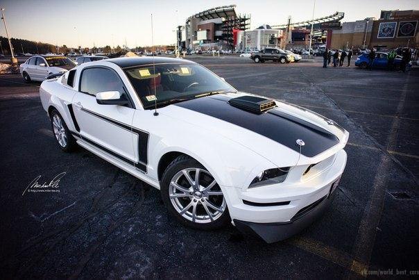 Ford Mustang.