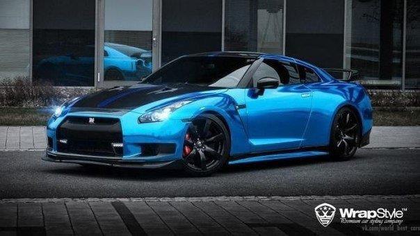 Nissan GTR blue chrome - 2