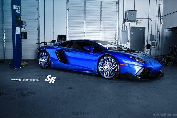 Lamborghini Aventador - 5