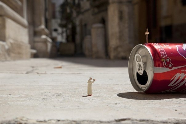             Slinkachu