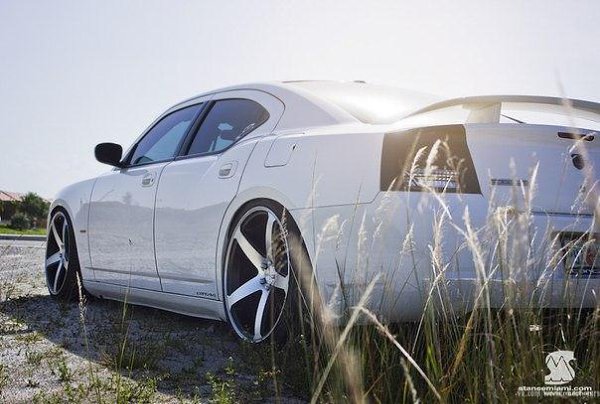 Dodge Charger R/T on Concavo Wheels - 8