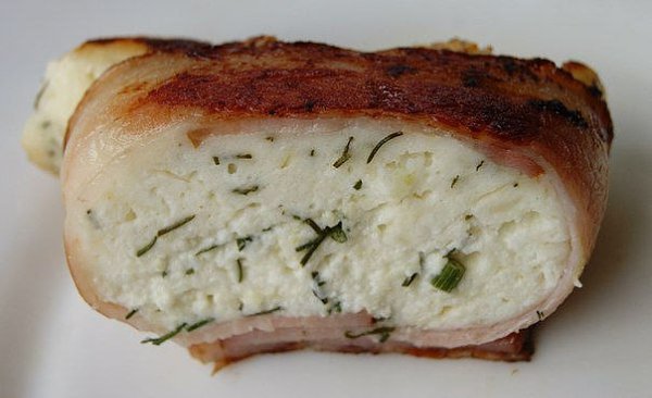 Мясные сырники.Ингредиенты:0.5 творогапачка бекона2 яйца2 ложки мукипучок укропапару зубчиков ... - 6