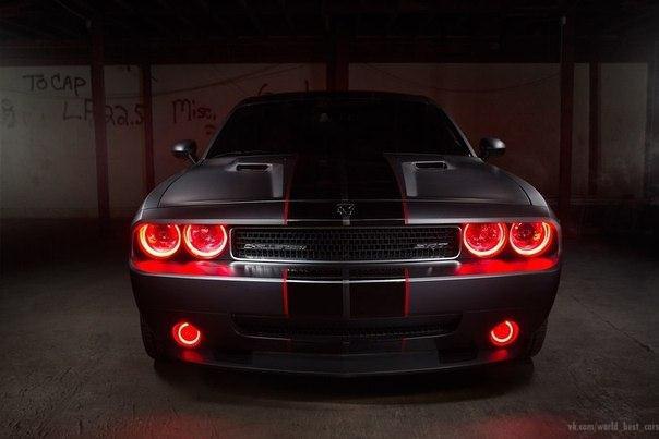 Dodge Challenger SRT8