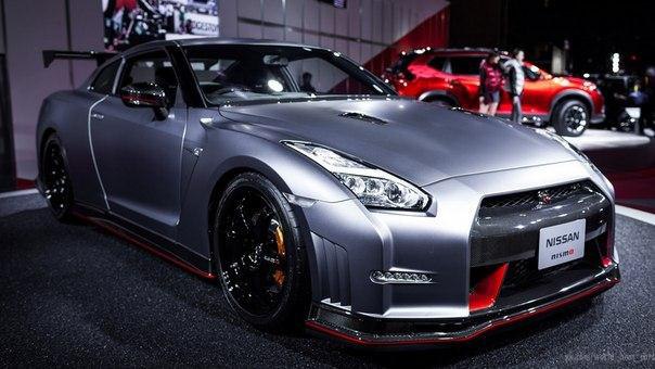 Nissan GT-R