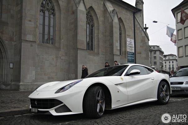 Ferrari F12berlinetta.6.3L V12: 740 .. : 690 : . : ... - 3