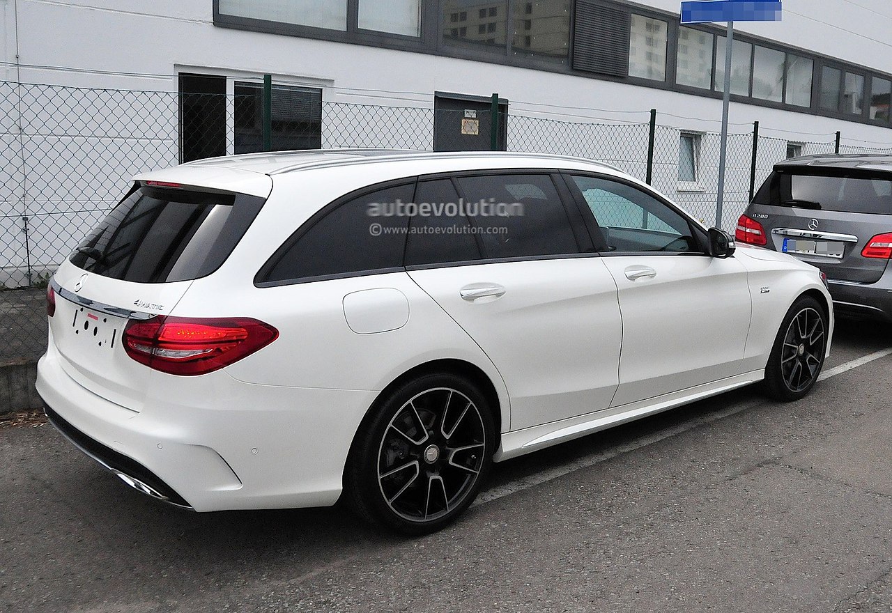 Mercedes-Benz C450 AMG Sport Estate - 2