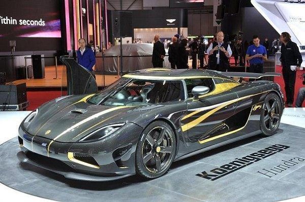 Koenigsegg Agera S.: ~ 51 .  : 1 030 ..  100/: 2.8 ... - 3