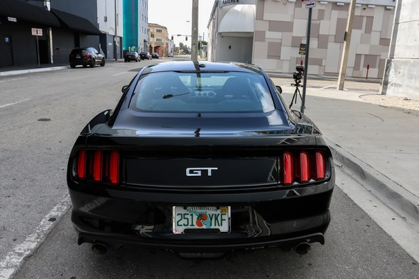 Ford Mustang GT 5.0 on Vossen Wheels, 2014.    V8 Atmo (4951 )   420 ... - 5