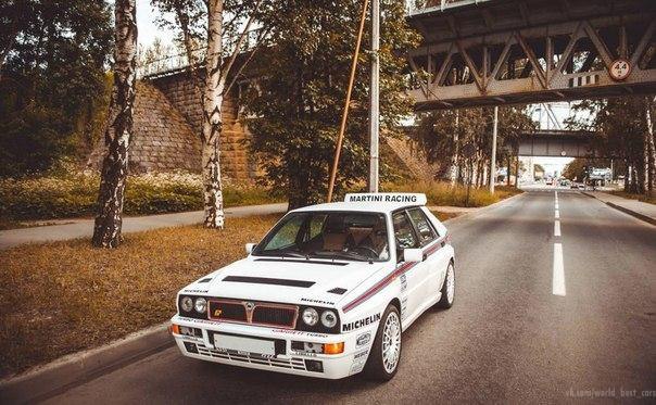 Lancia Delta HF 4WD - 4