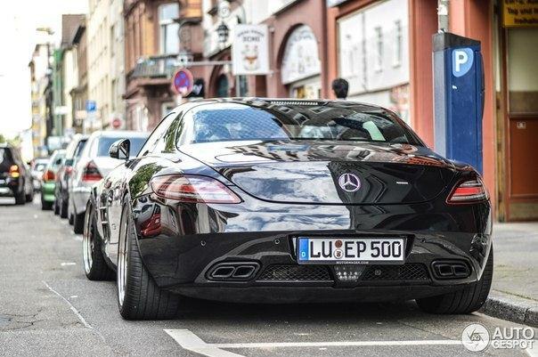 Kicherer Mercedes-Benz SLS AMG - 6