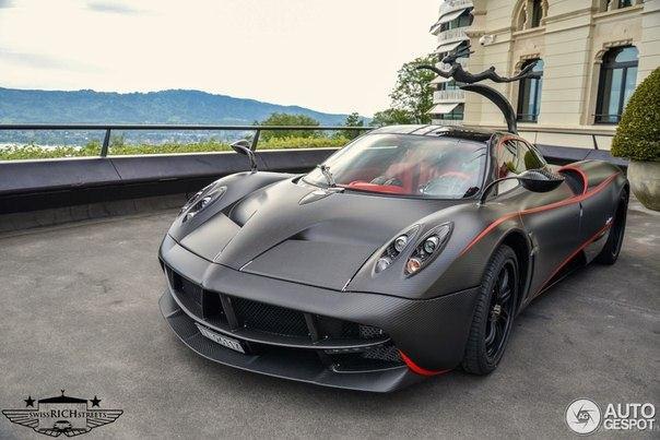Pagani Huayra. - 2