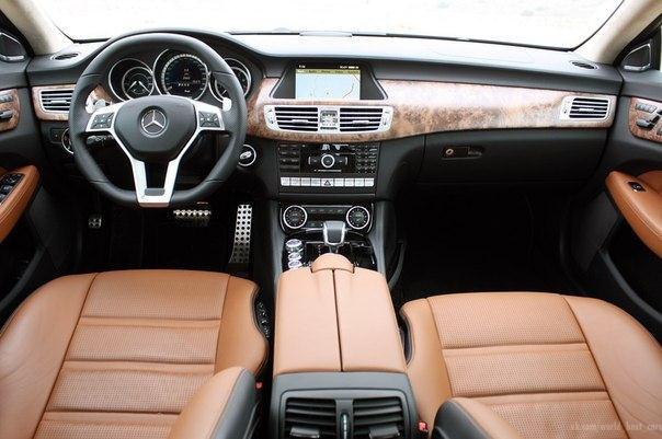 Mercedes-Benz CLS63 AMG.:  (5461 ): 525 .. : 720 ... - 3
