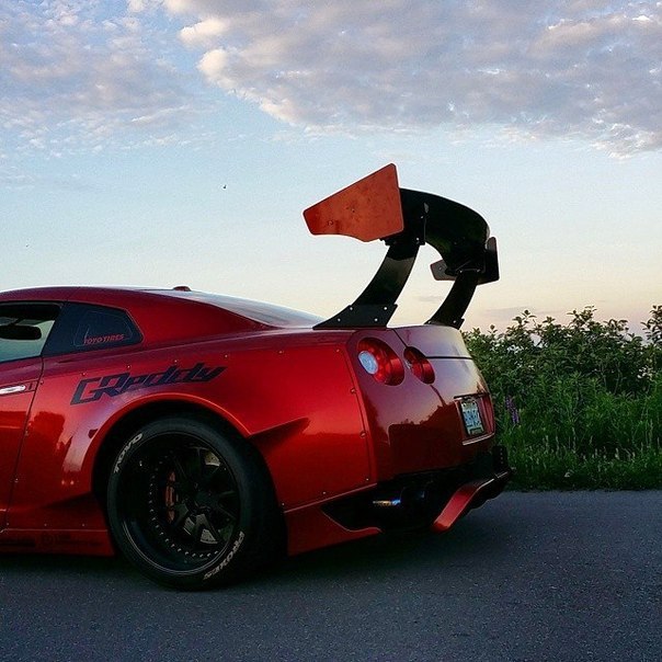 Nissan GT-R - 5