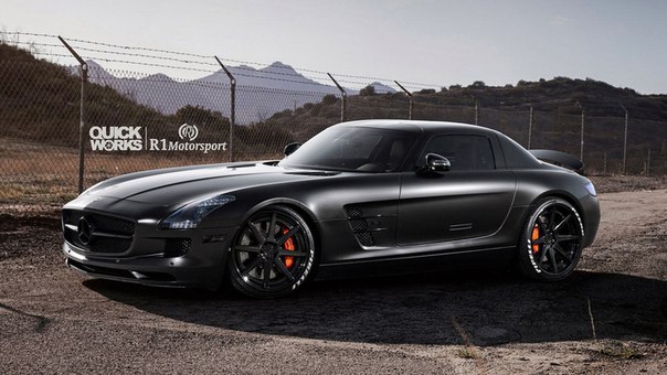 Mercedes-Benz SLS AMG