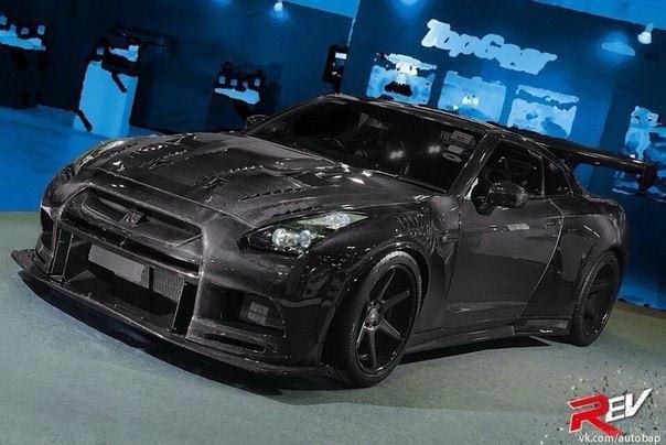 Nissan GT-R - 5