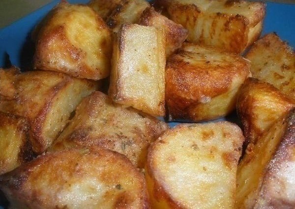 Картошка, запеченная в духовке - такая, как хотелось, но долго не получалось. Ингредиенты: картофель ...