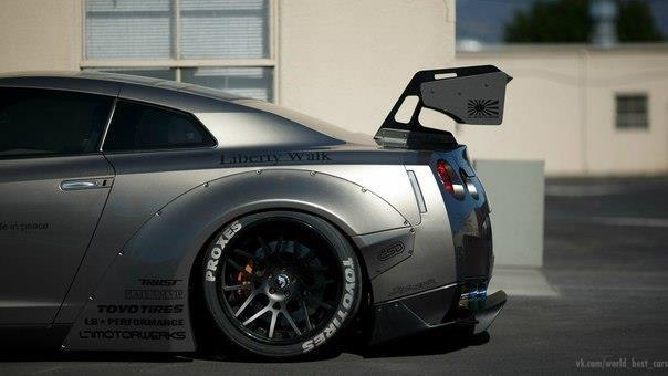 Liberty Walk Nissan GT-R - 5