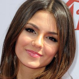 Victoria, ������ ��������, 32 ����