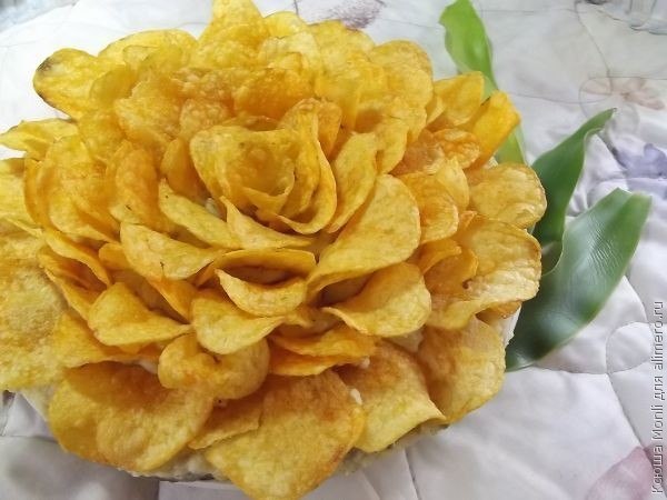 Салат Роза.Для приготовления салата «Роза» необходимы следующие продукты:— 200 г свежих шампиньонов— ...