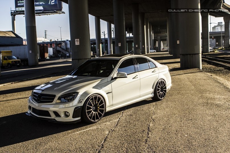 Mercedes-Benz C63 AMG - 3