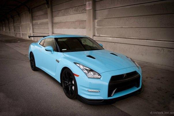 Blue Nissan GT-R - 2