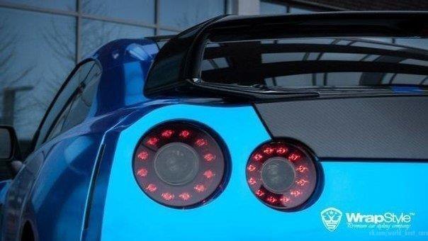 Nissan GTR blue chrome - 4
