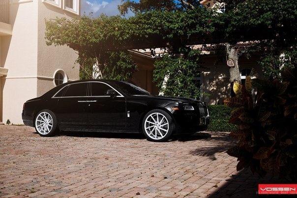 Rolls-Royce Ghost - 3