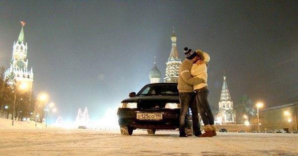 Будь с той, которую ты не удивишь деньгами, которой будет плевать сколько роз ты подарил, которая ...
