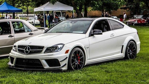 Mercedes-Benz C63 AMG
