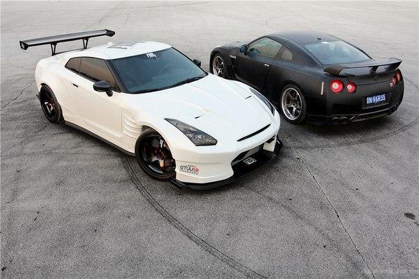 Nissan GT-R.