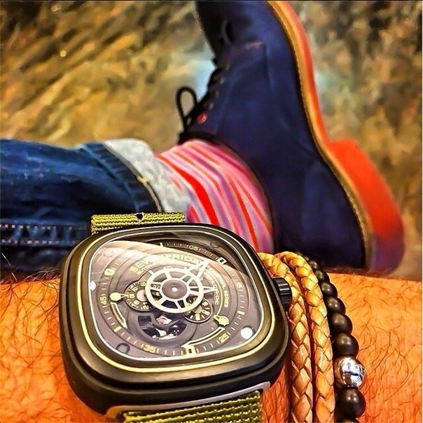  SevenFriday     ,   .      ...