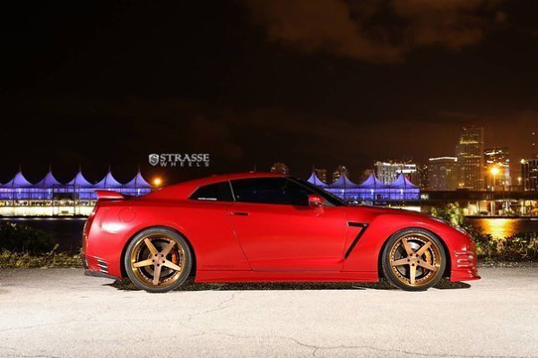 Nissan GT-R    Strasse Wheels - 4