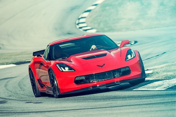CORVETTE Z06.: 6,2- V8, 650 .., 881 : 0-100 /  2,95 , 320 ... - 2