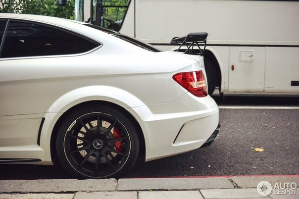 Mercedes-Benz C 63 AMG Coup Black Series - 5