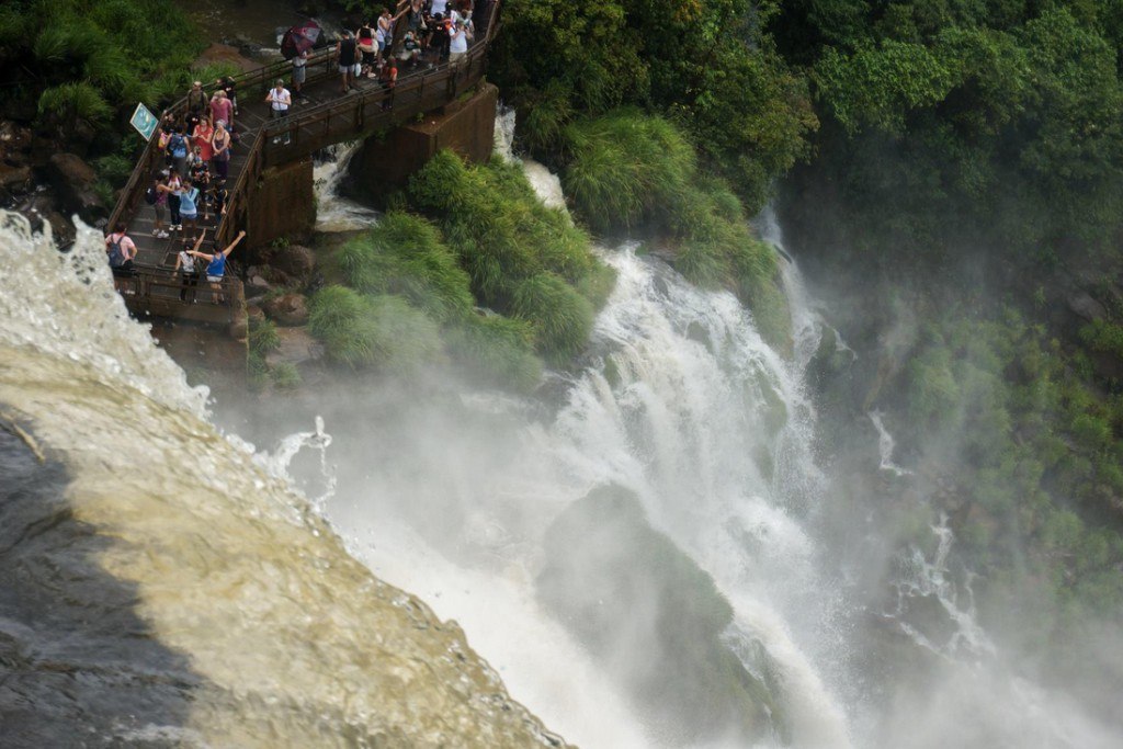  .              ... - 9