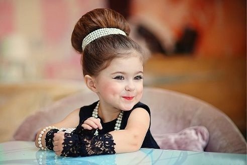 Держать себя в руках - удел мужчин... А я девочка... Хочу балуюсь, хочу капризничаю, хочу, вообще ...