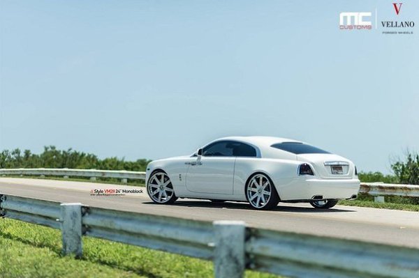 White Rolls-Royce Wraith Looks Stunning on Vellano - 3