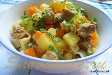 Лагман.Лагман готовят из мяса, преимущественно баранины или говядины , различных овощей и ...