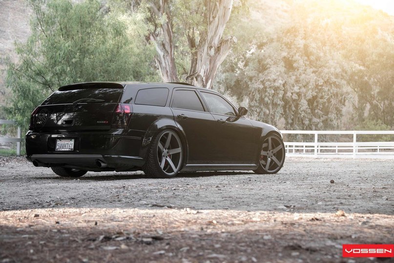 Dodge Magnum SRT8. - 7