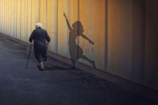 Жизнь коротка!.. Нарушай правила... Прощай быстро... Смейся неудержимо... Целуй медленно... Танцуй, ...