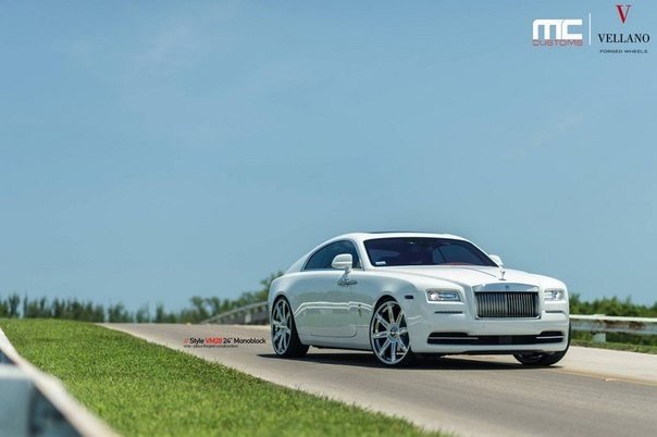 White Rolls-Royce Wraith Looks Stunning on Vellano - 4