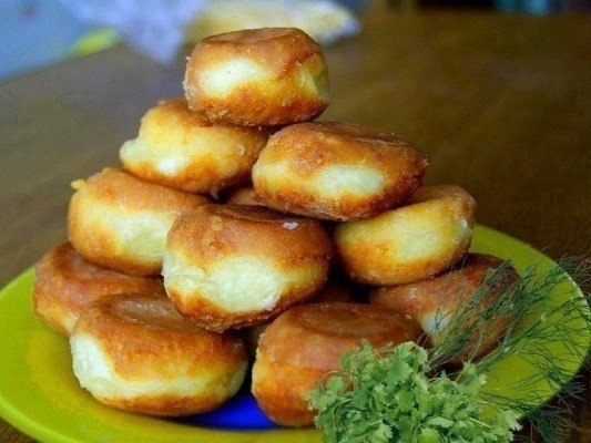 Сырные шарики жареные с чесноком.Сырные шарики — очень вкусное и популярное блюдо. Существует много ... - 9