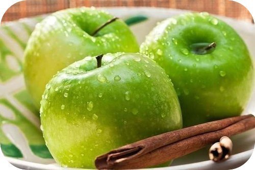 12 здоровых перекусов, которые снабдят вас энергией. 1. Яблоки. Они содержат много витаминов и ...
